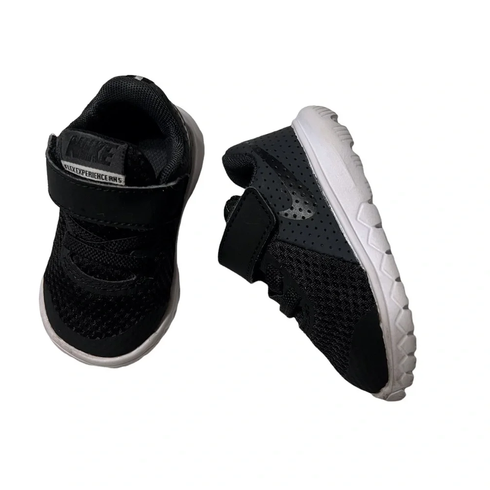 Nike Toddler Size 3 Sneakers